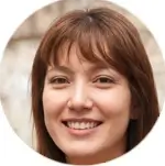 Ellie Monroe, food blogger at My Flashy Recipes, sharing easy chicken recipes and family meals